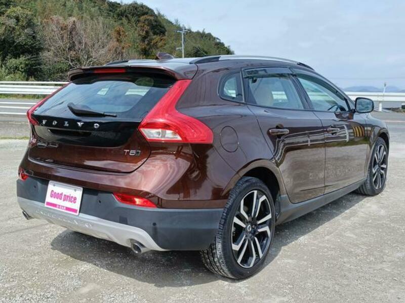 V40
