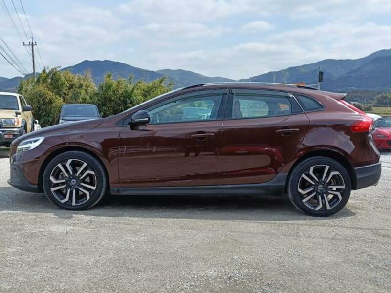 V40