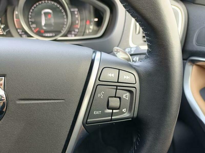 V40