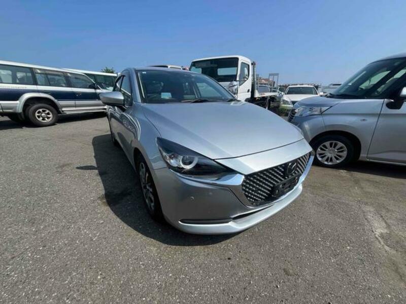 MAZDA2