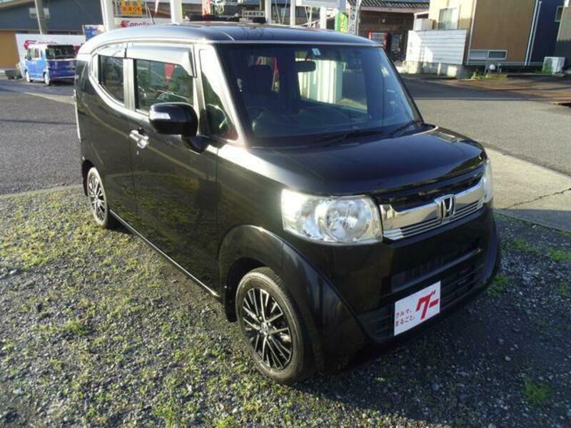 HONDA N BOX SLASH