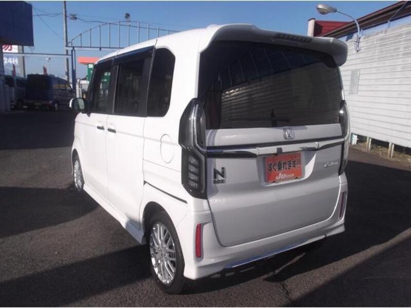 N BOX CUSTOM