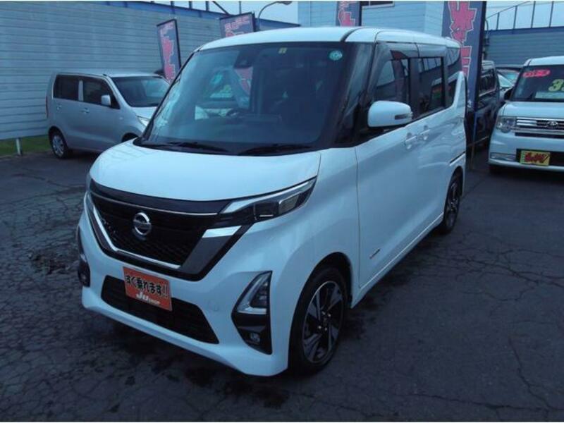 NISSAN ROOX