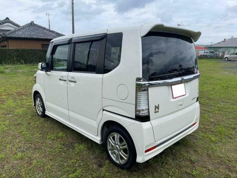 N BOX CUSTOM