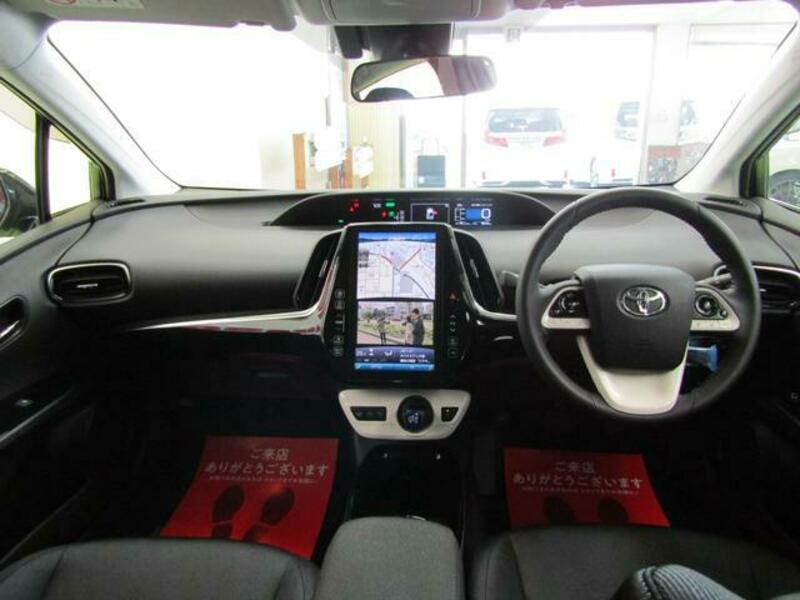 PRIUS PHV