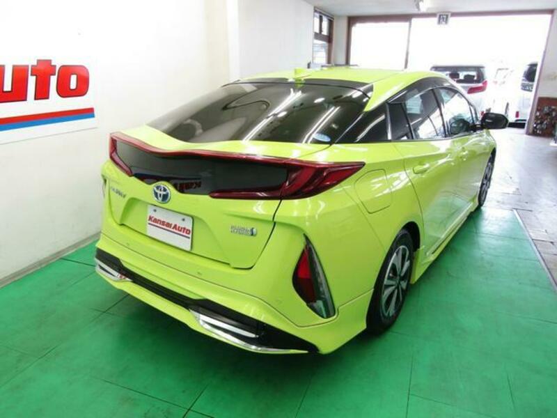 PRIUS PHV