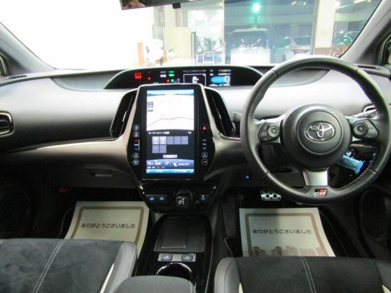 PRIUS PHV