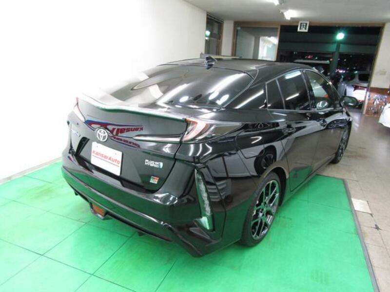 PRIUS PHV