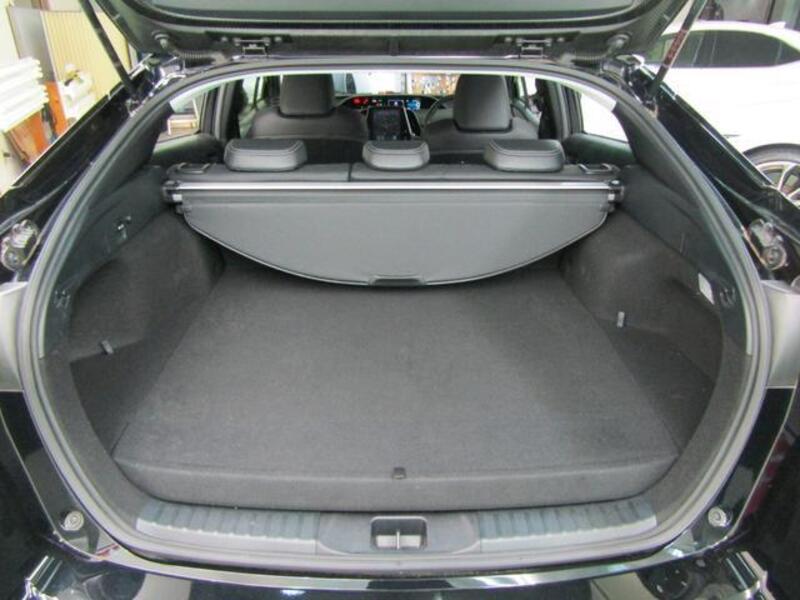 PRIUS PHV