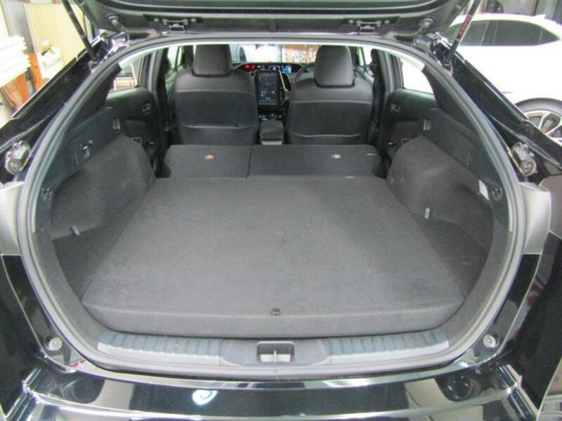 PRIUS PHV