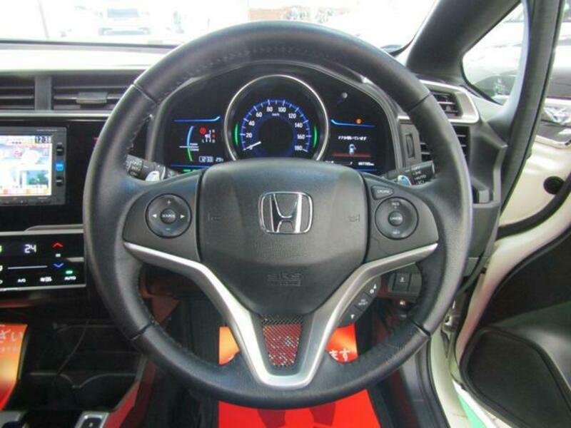 FIT HYBRID