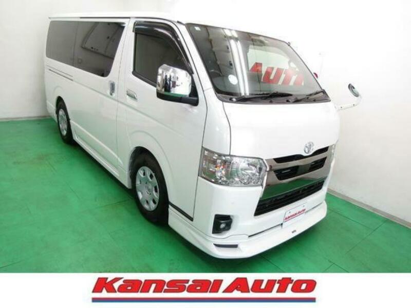 TOYOTA HIACE VAN