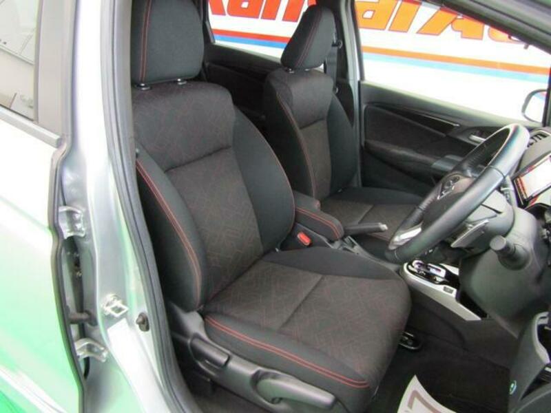 FIT HYBRID