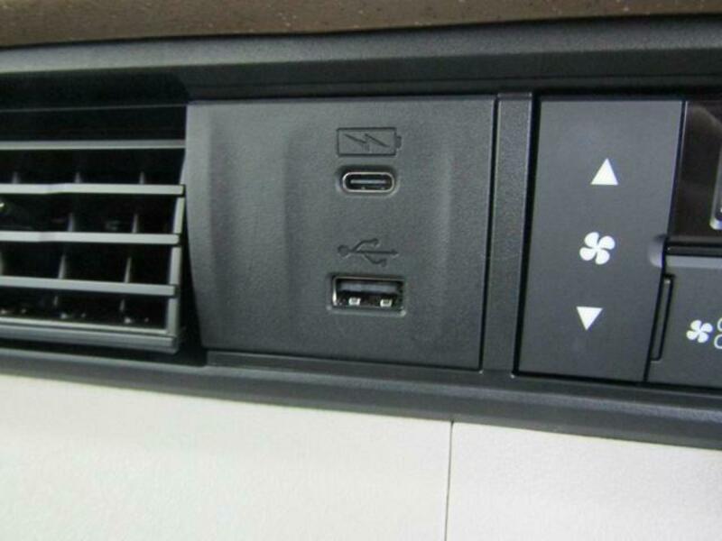 N BOX