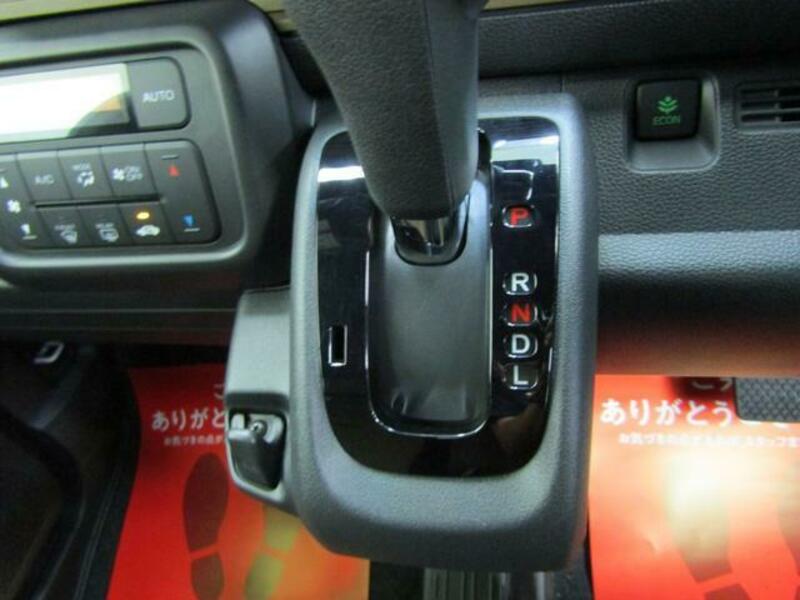 N-VAN