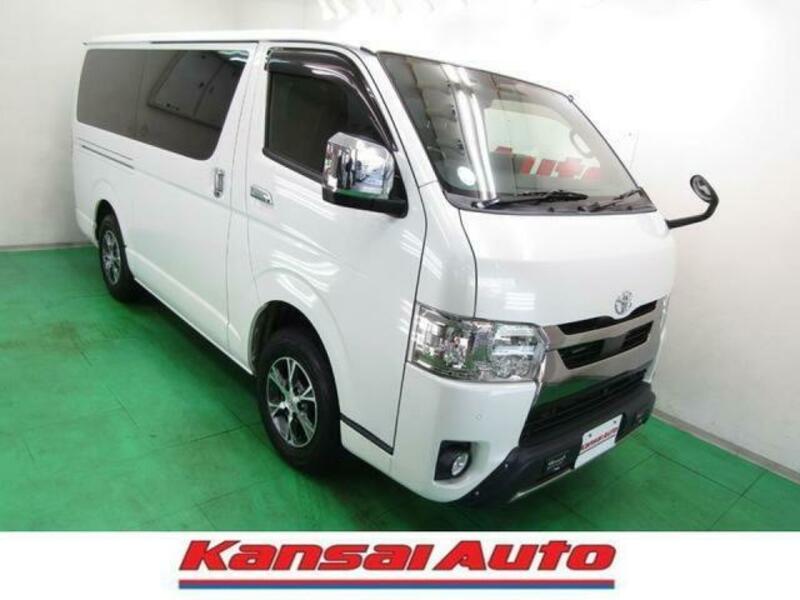 TOYOTA HIACE VAN