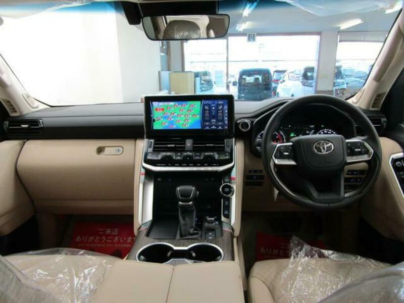 LAND CRUISER