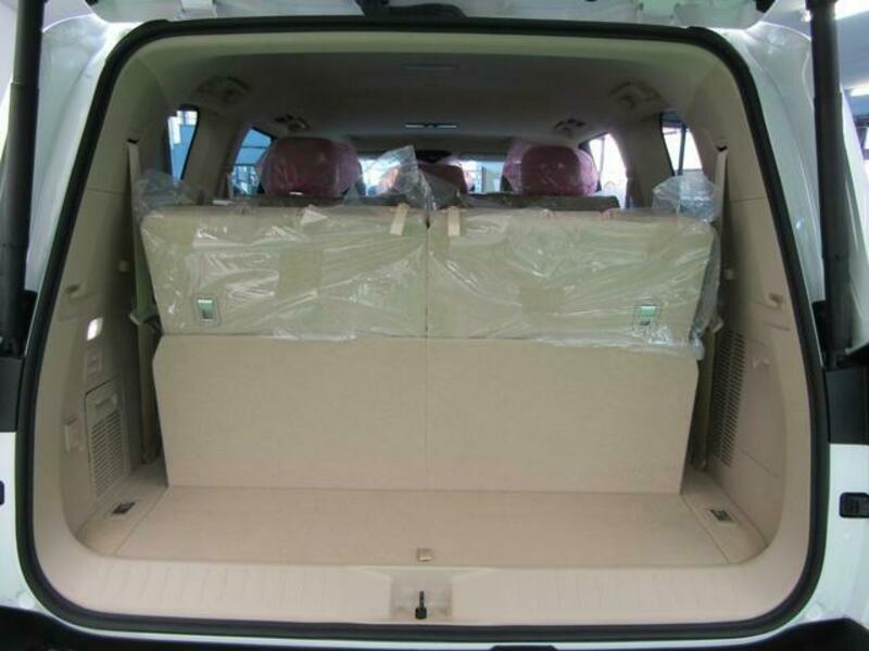 LAND CRUISER