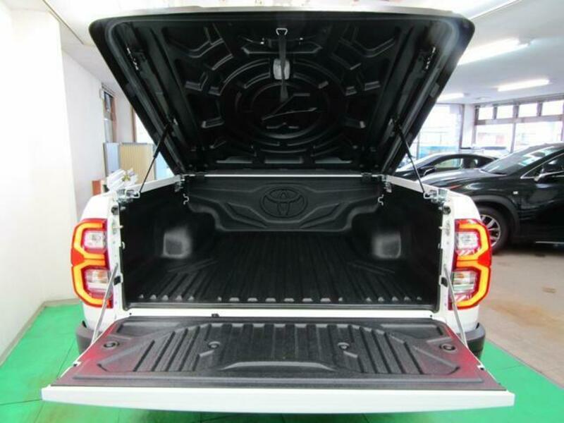 HILUX