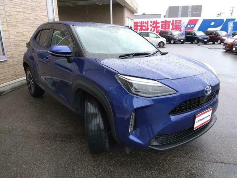 YARIS CROSS
