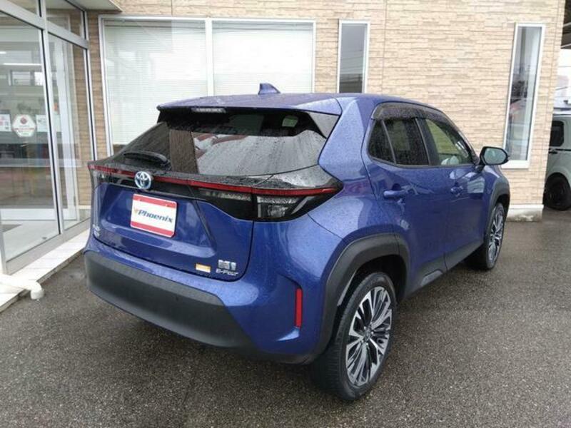 YARIS CROSS