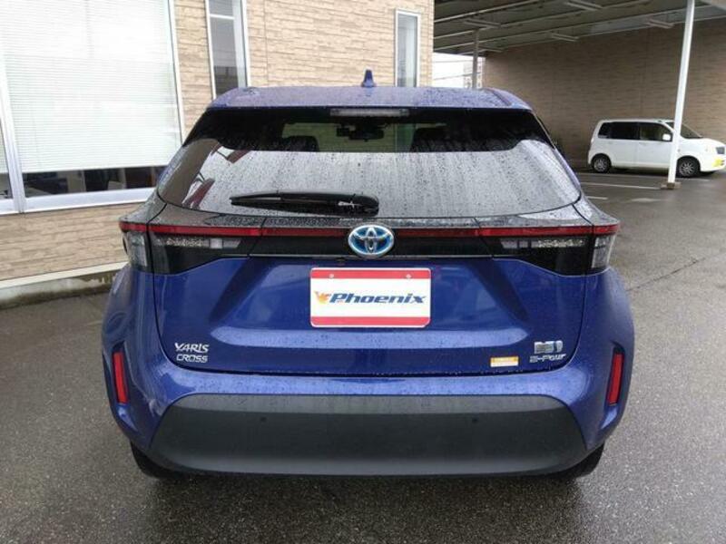 YARIS CROSS