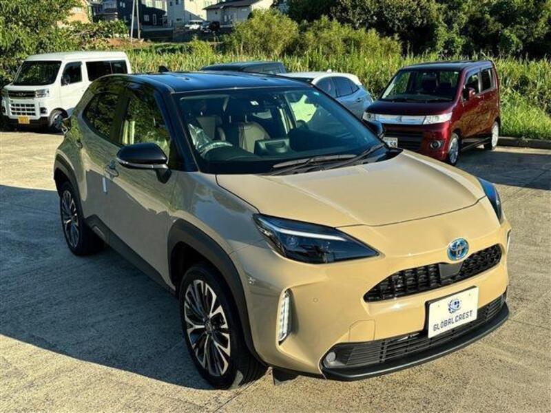 YARIS CROSS