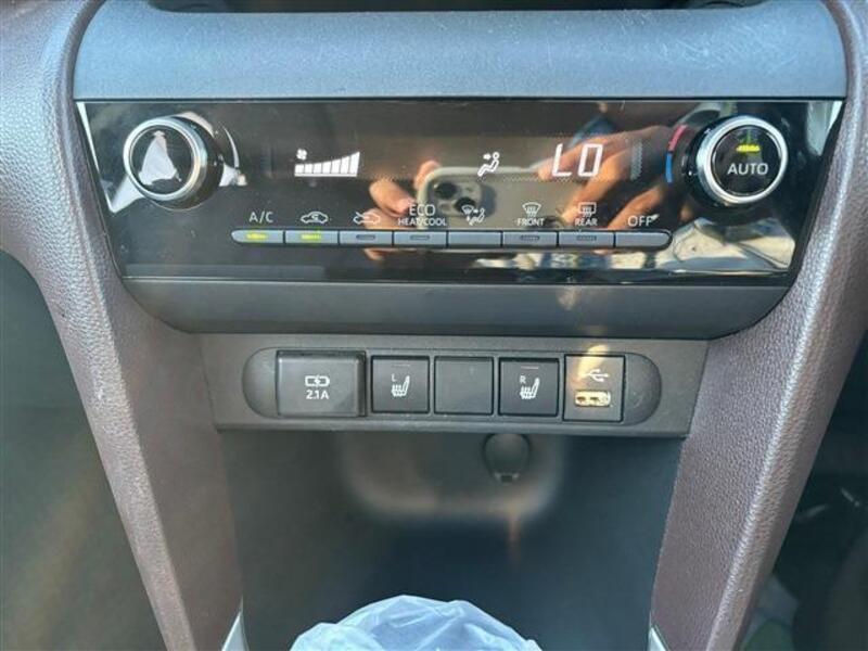 YARIS CROSS