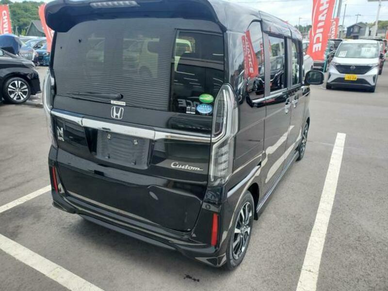N BOX CUSTOM