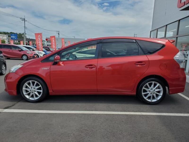 PRIUS ALPHA