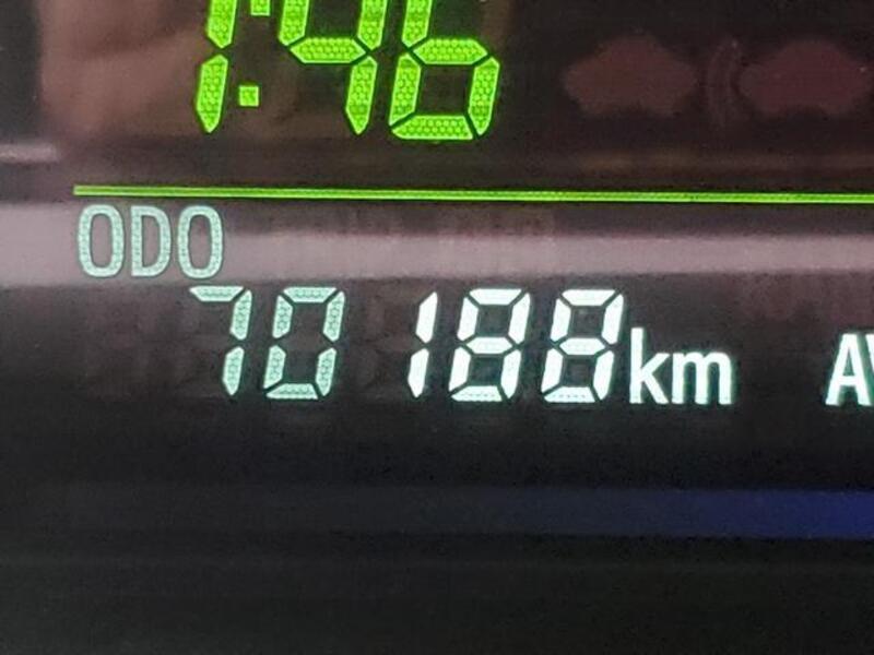 PRIUS ALPHA