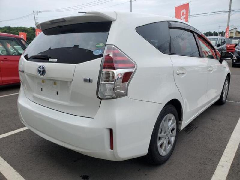 PRIUS ALPHA