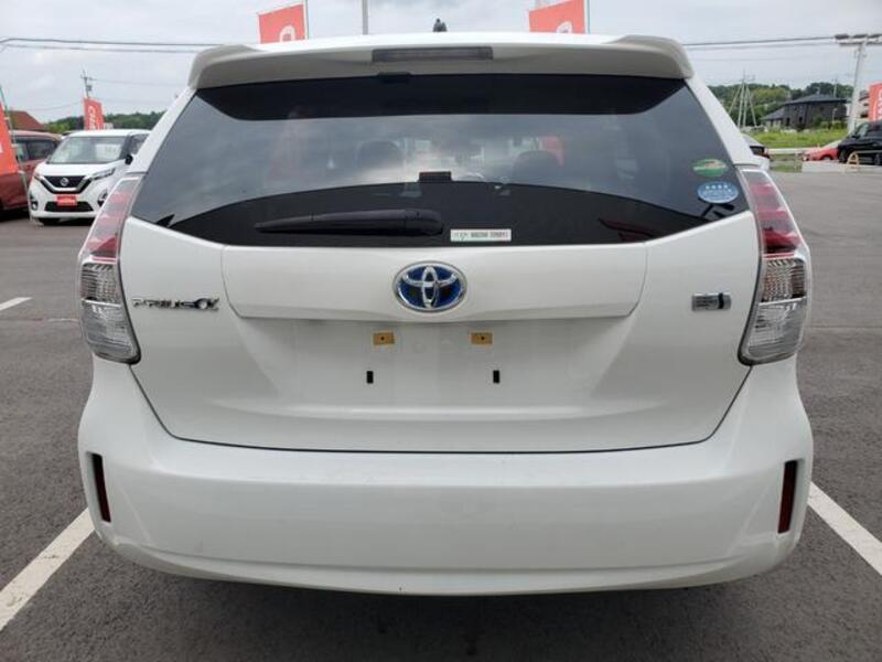 PRIUS ALPHA