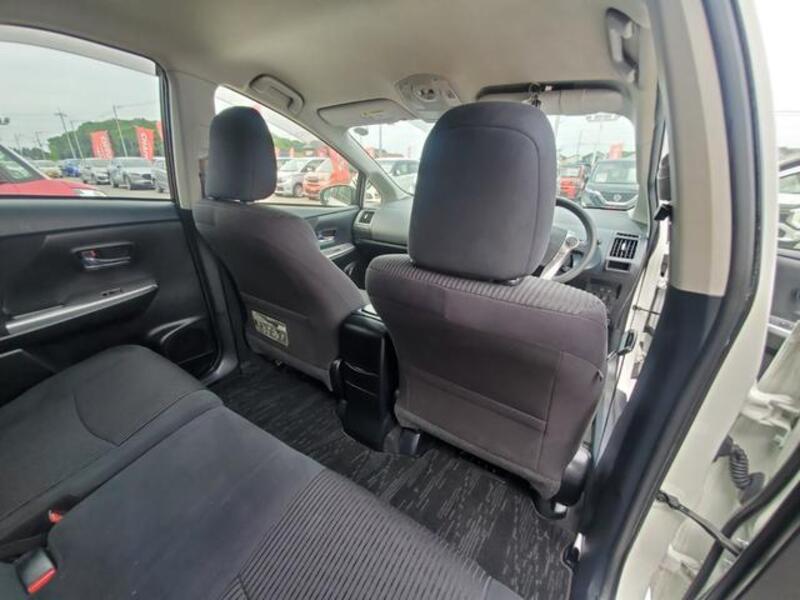PRIUS ALPHA