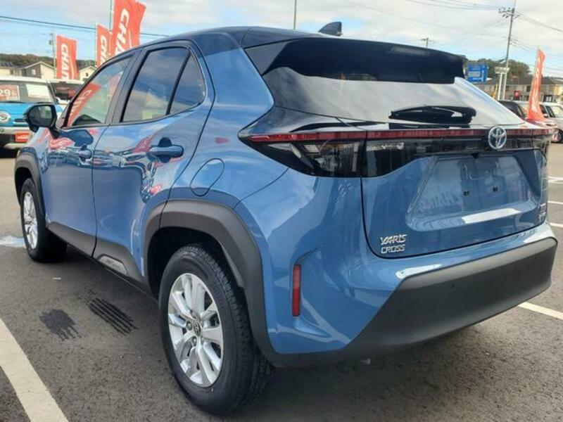 YARIS CROSS
