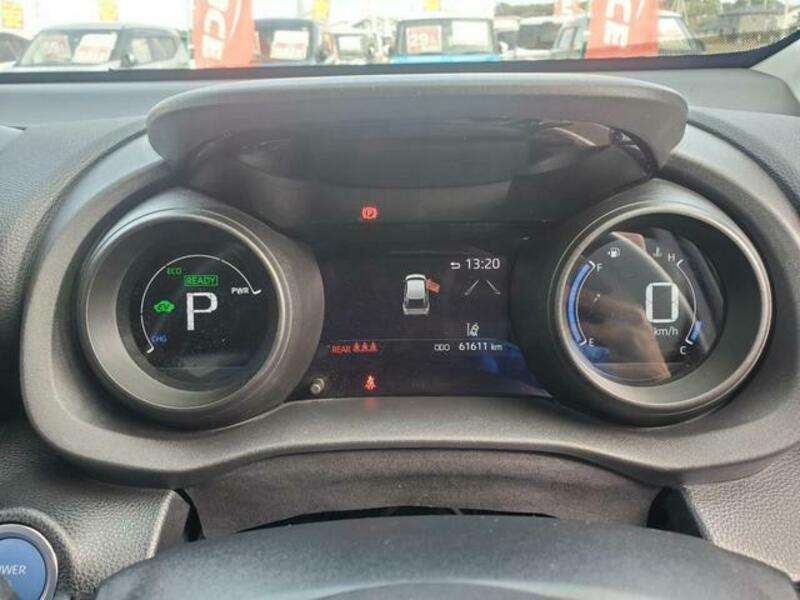 YARIS CROSS