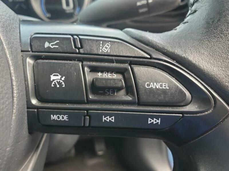 YARIS CROSS