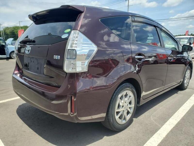 PRIUS ALPHA