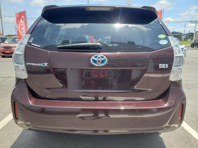 PRIUS ALPHA