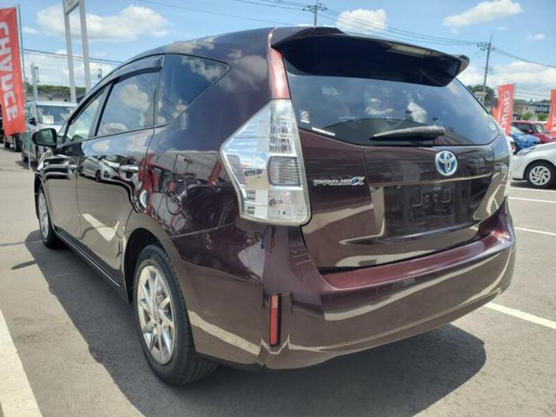 PRIUS ALPHA