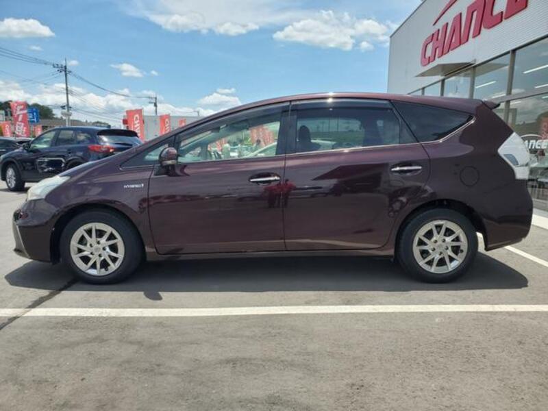 PRIUS ALPHA