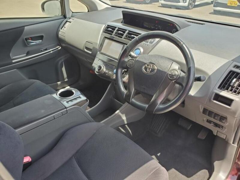 PRIUS ALPHA