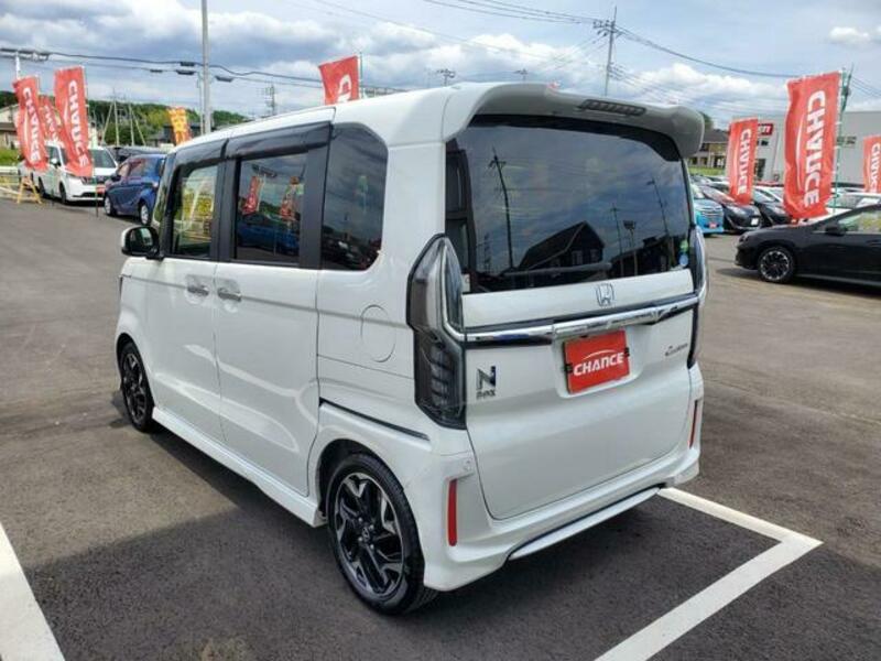 N BOX CUSTOM