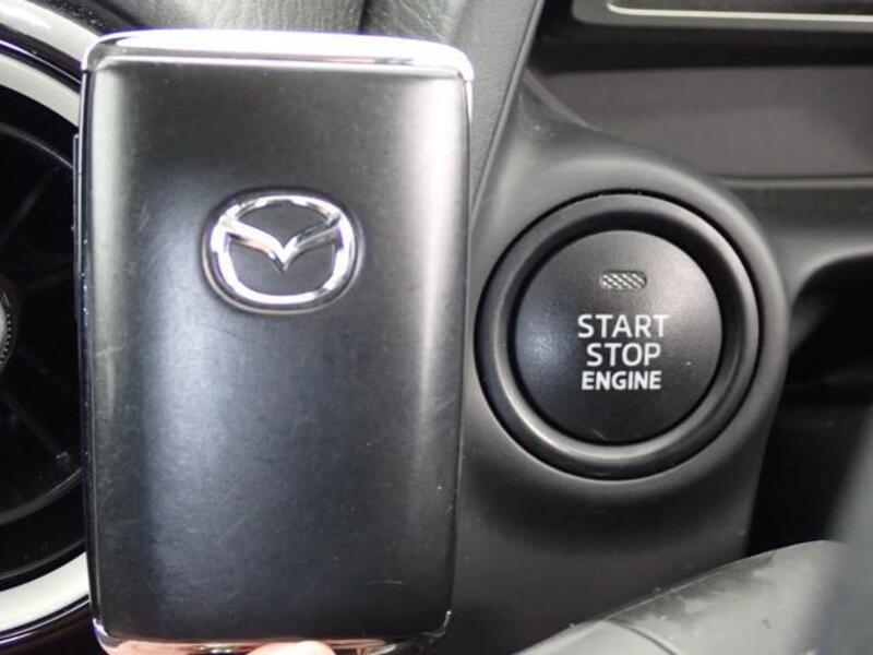MAZDA2