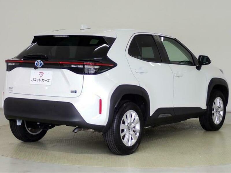 YARIS CROSS