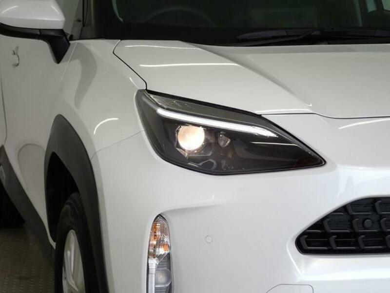 YARIS CROSS