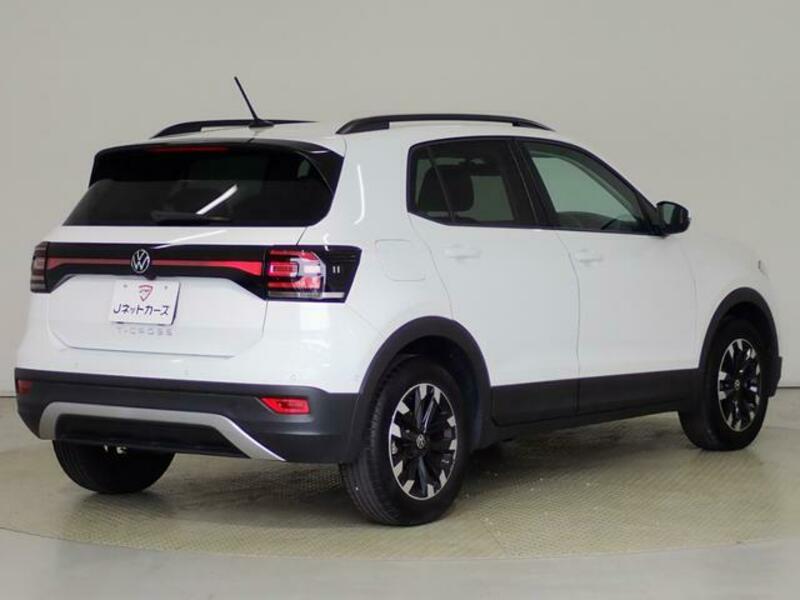 T CROSS