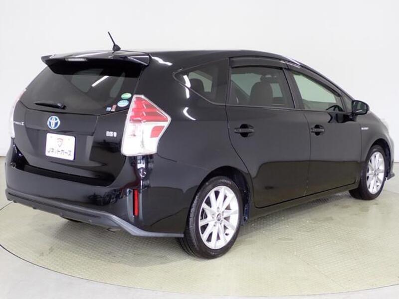 PRIUS ALPHA