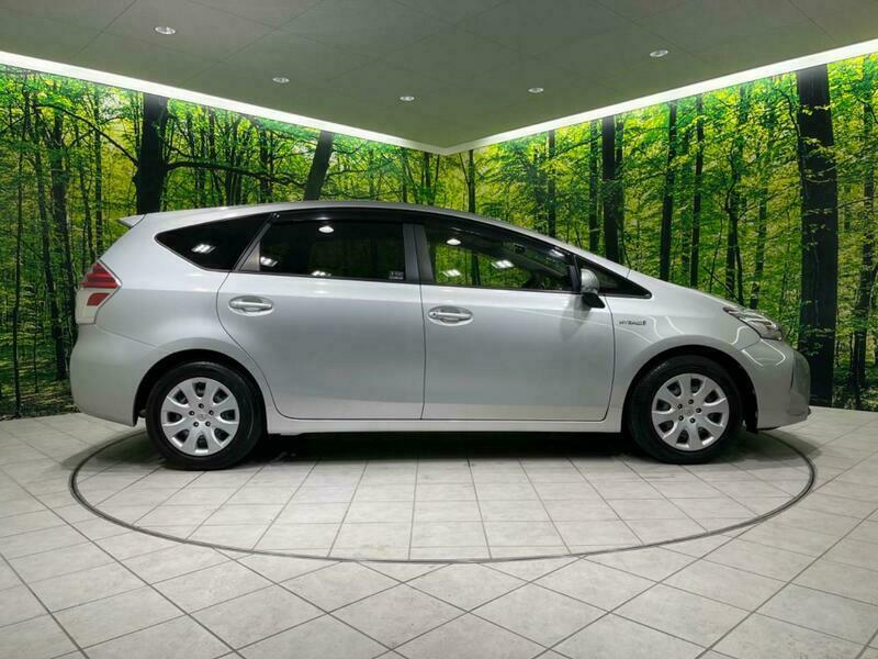 PRIUS ALPHA