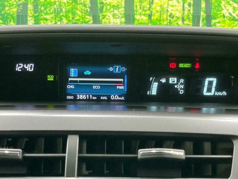 PRIUS ALPHA
